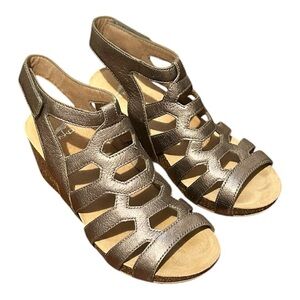 DANSKO Selena Wedge Gold Bronze Metallic Leather Strappy Sandals WORN ONCE Sz 38